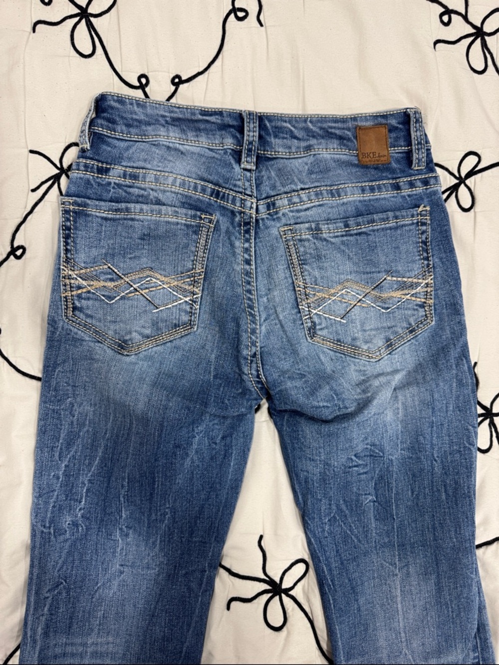Classic Women's Blue Denim Jeans - BKE - Picture 5 of 5